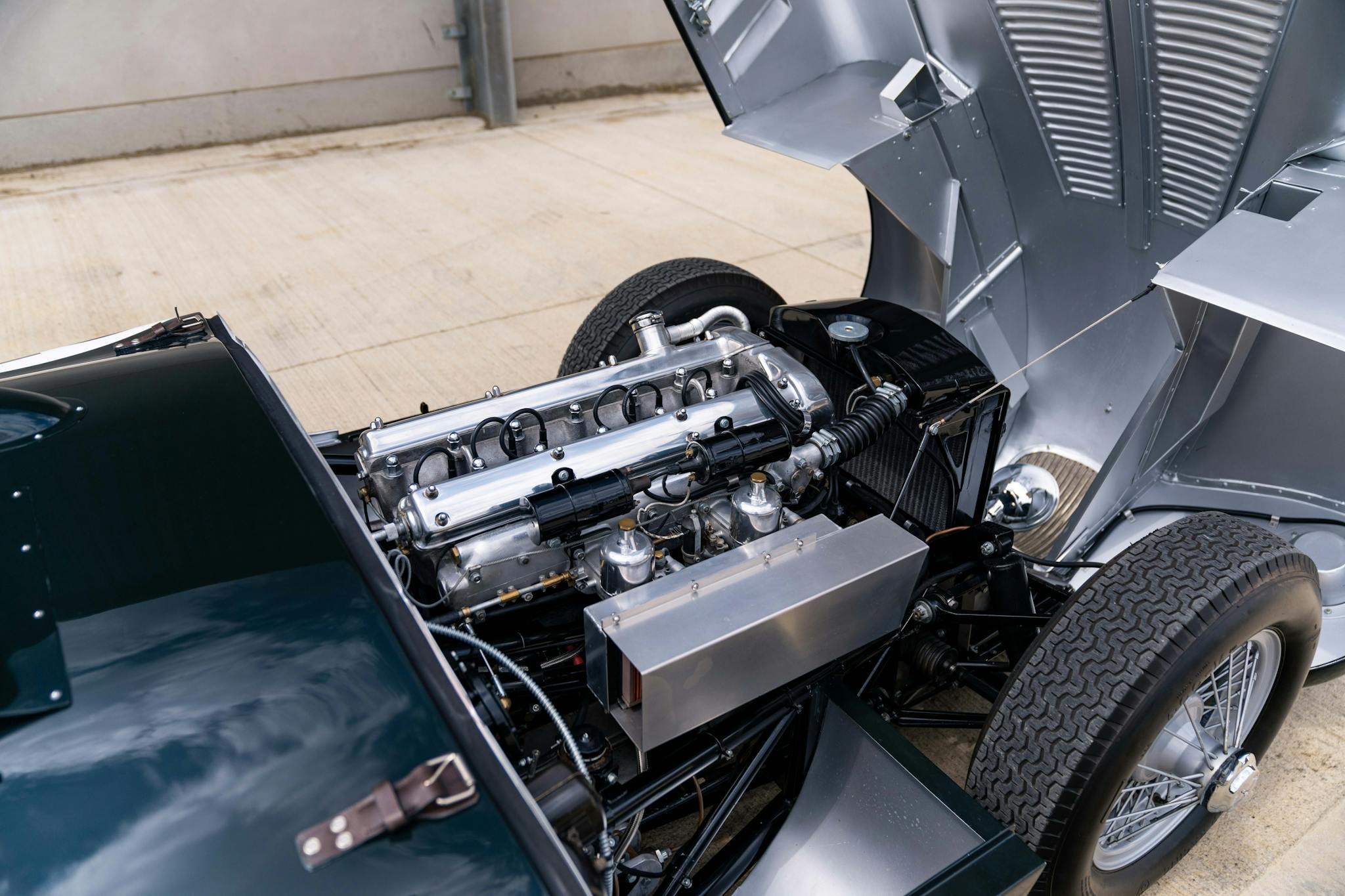 SPECIAL_FEATURES feature-one